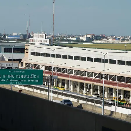 Roomquest It Square Don Mueang Airport