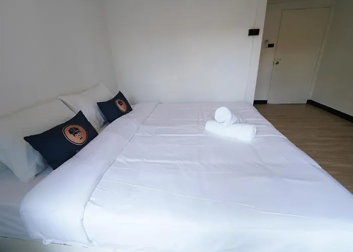 Roomquest It Square Don Mueang Airport Bangkok