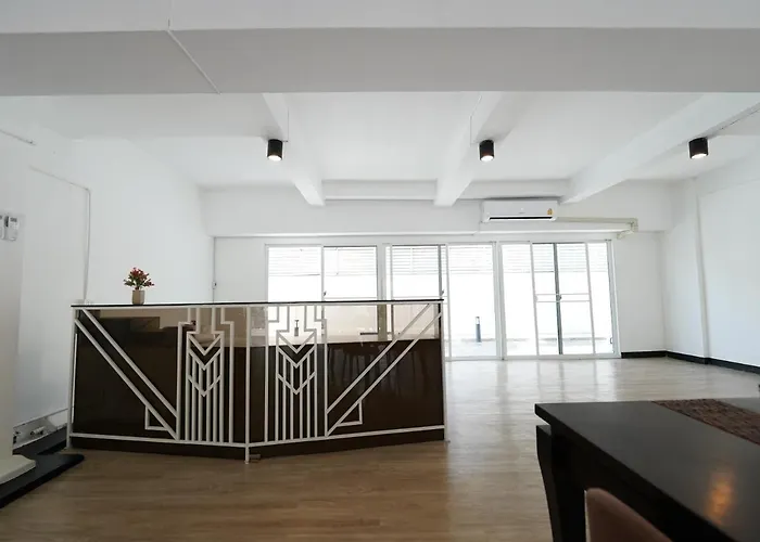 Hotel Roomquest It Square Don Mueang Airport 3*