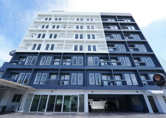 Roomquest It Square Don Mueang Airport 3*