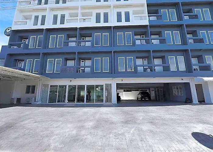 Hotel Roomquest It Square Don Mueang Airport