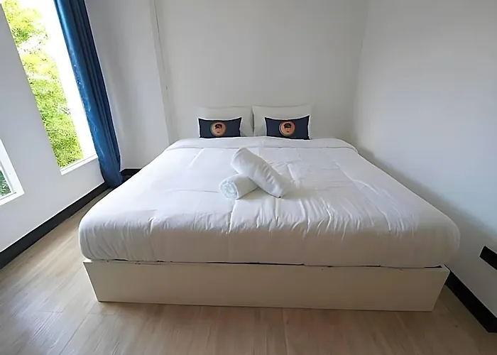 Hotel Roomquest It Square Don Mueang Airport 3*
